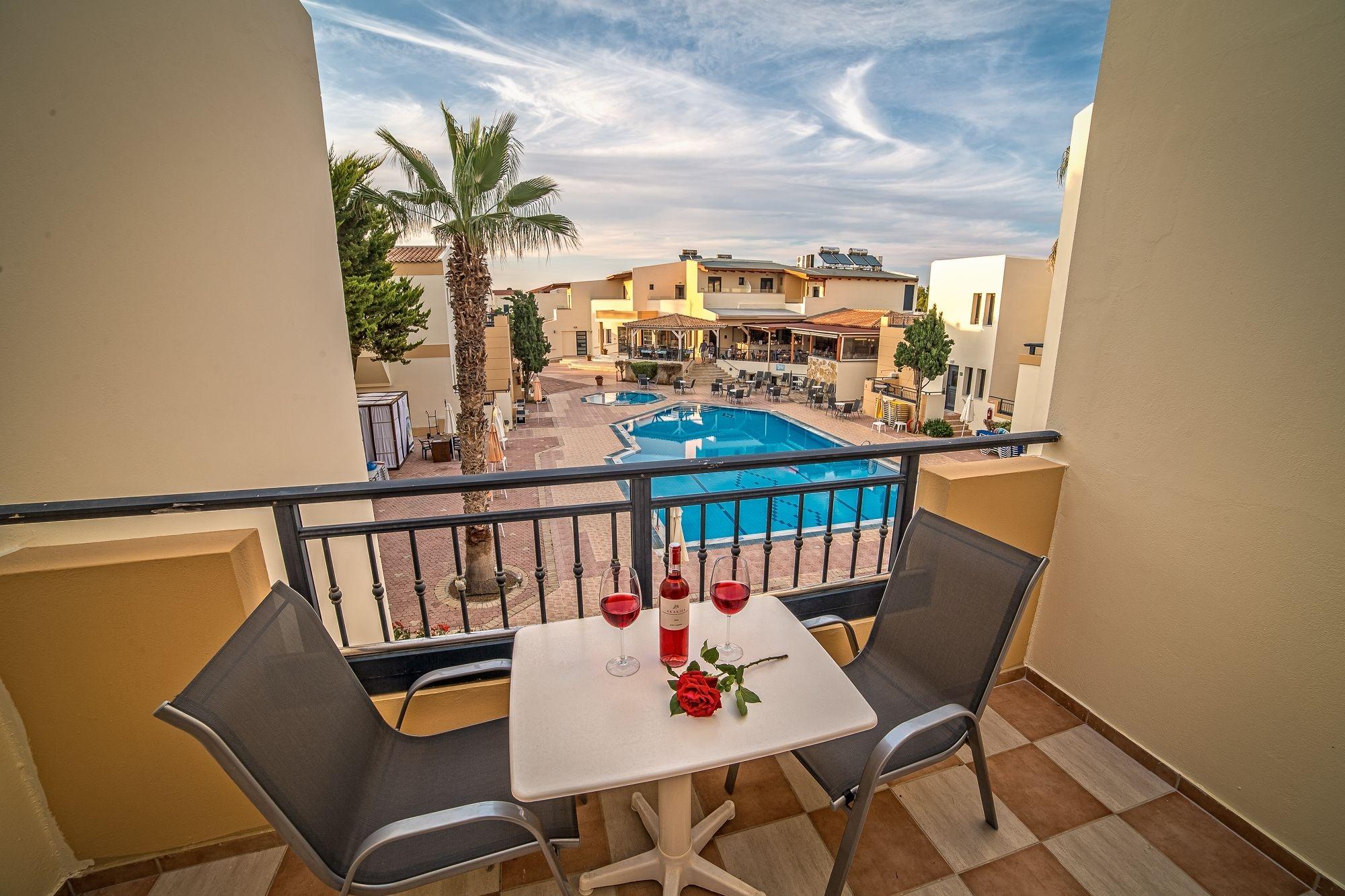 Blue Aegean Hotel & Suites Gouves Exterior foto