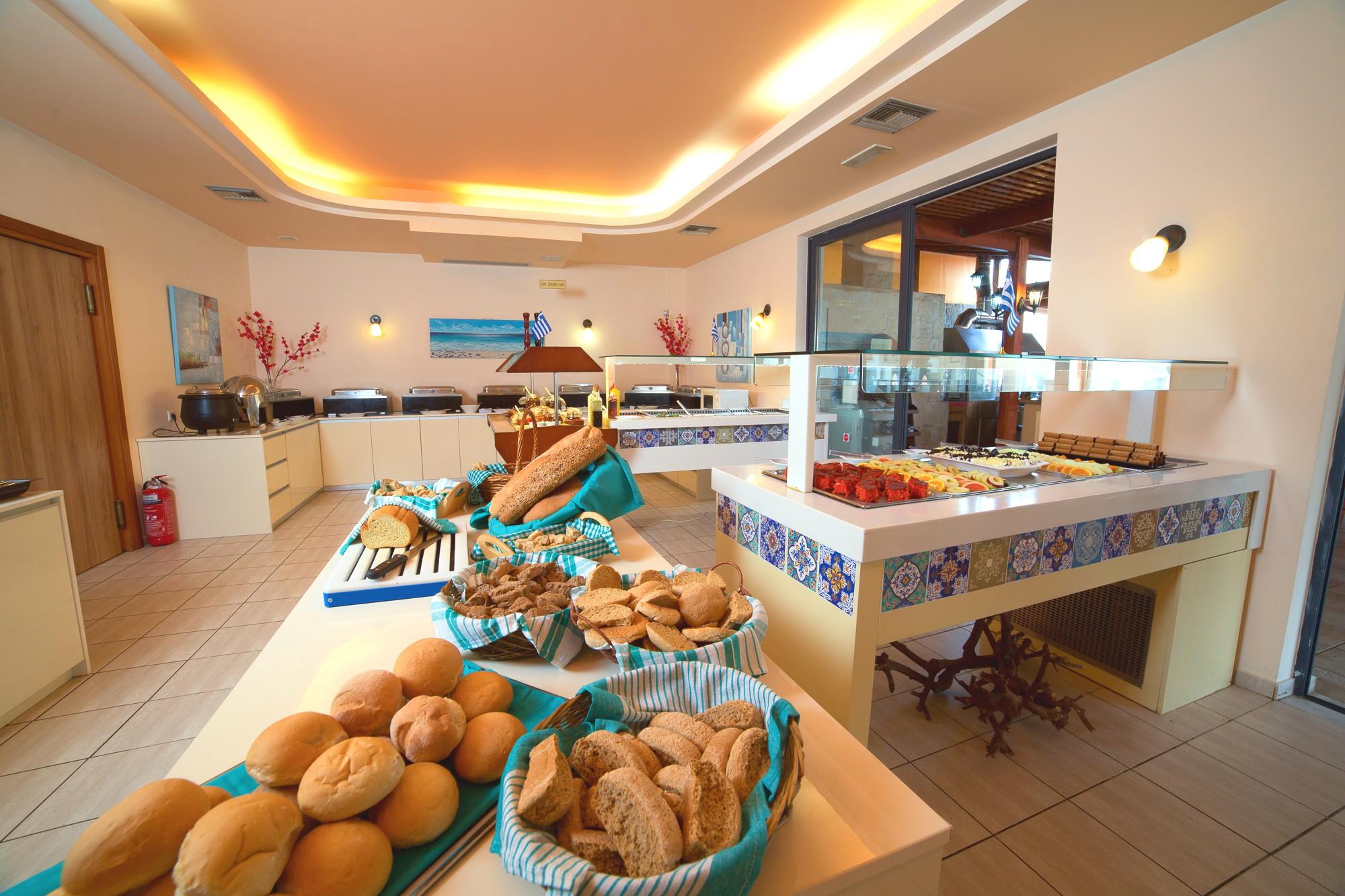 Blue Aegean Hotel & Suites Gouves Exterior foto